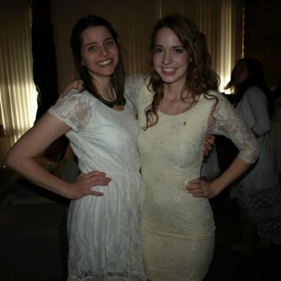 Elegant Lace ASOS Dresses In Cream - Picture 2 of 6